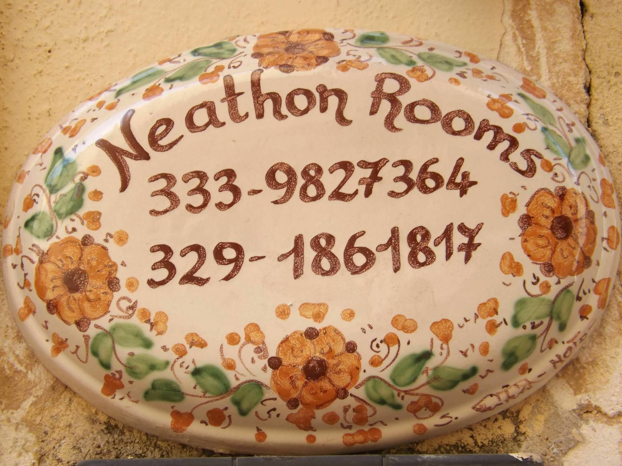 Neathon Rooms Noto Exteriér fotografie